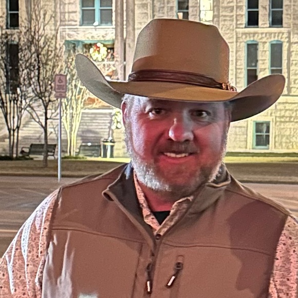 Meet your Posher, Josh - Picture 4 of 4